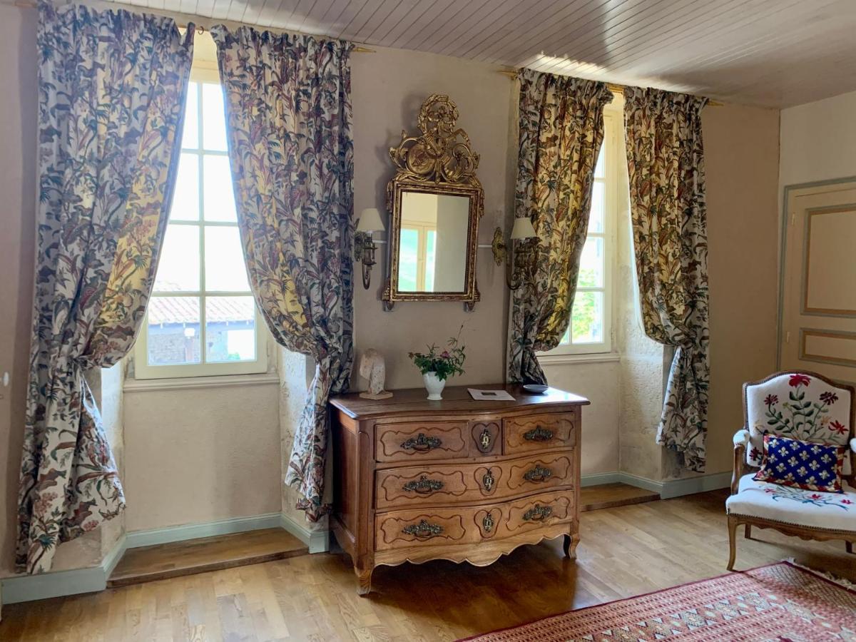 Logis De La Touche Bed & Breakfast Saint-Hilaire-des-Loges Exterior foto